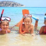 Snorkelende kinderen bij Manuel Antonio